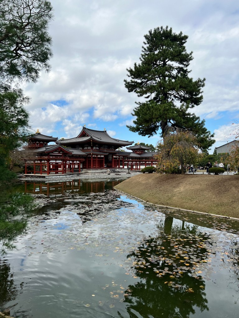 อาคารฮูโด หรือ หอฟินิกส์ วัดเบียวโดอิน เมืองอุจิ จังหวัดเกียวโต ประเทศญี่ปุ่น
Hoodo (Pheonix hall), Byodoin temple, Uji, Kyoto, Japan