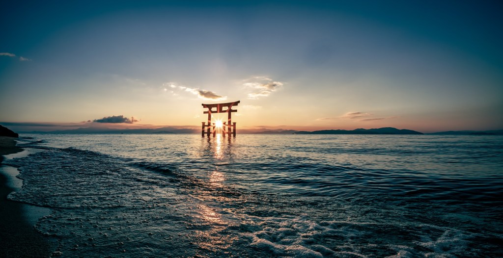 ประตูโทริอิกลางทะเล
Torii in the sea